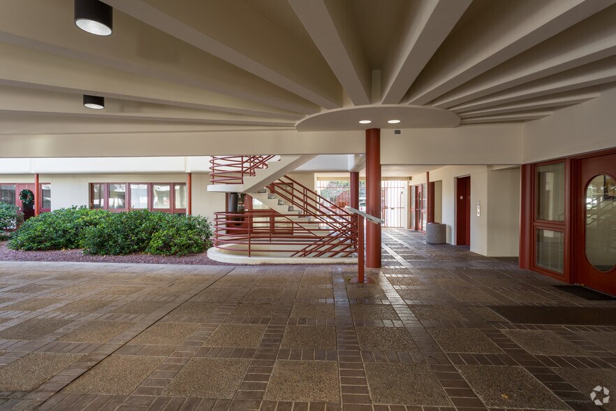 More Photos Of 310 S Williams Blvd, Tucson Office For Lease