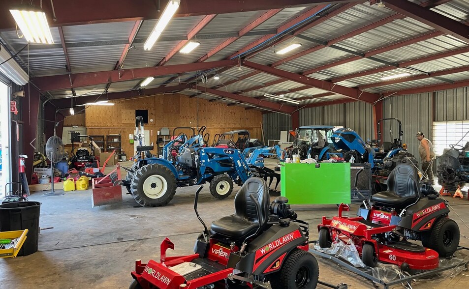 More Photos Of 1904 NE Jacksonville Rd, Ocala Warehouse For Sale