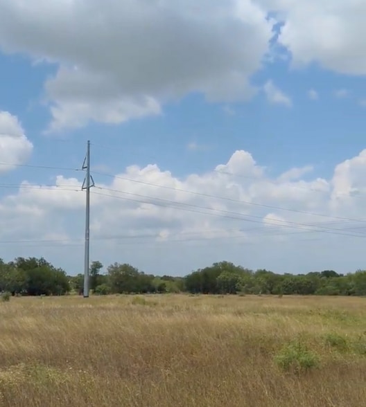 More Photos Of 102 Ernst rd, Jourdanton Land For Sale