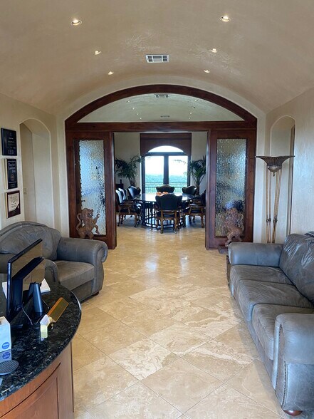 More Photos Of 248 Addie Roy Rd, Austin Office For Sale