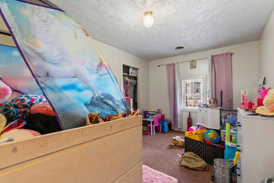 More Photos Of 705 E Warrington Ave, Pittsburgh Office Residential For Sale