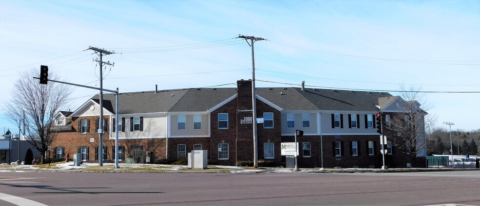 More Photos Of 1060 E Lake St, Hanover Park Office For Sale