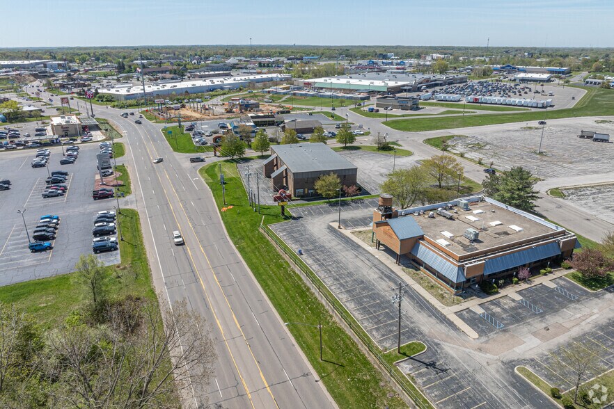 More Photos Of 1830 Pipestone Rd, Benton Harbor Restaurant For Sale