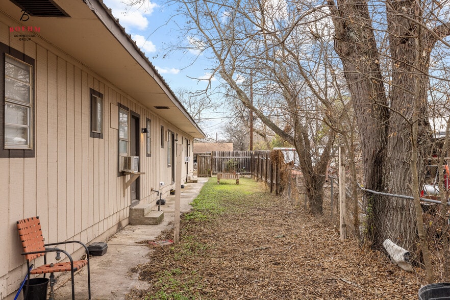 More Photos Of 2906-2908 Hunt St, Kerrville Apartments For Sale