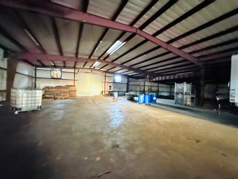 More Photos Of 2640 Hwy 259, Daingerfield Warehouse For Sale