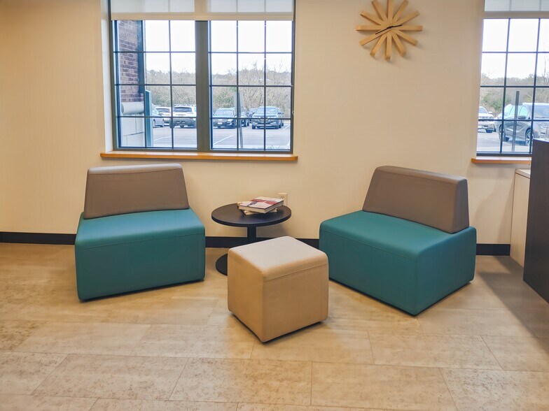 More Photos Of 2301 Sun Valley Dr, Delafield Coworking Space