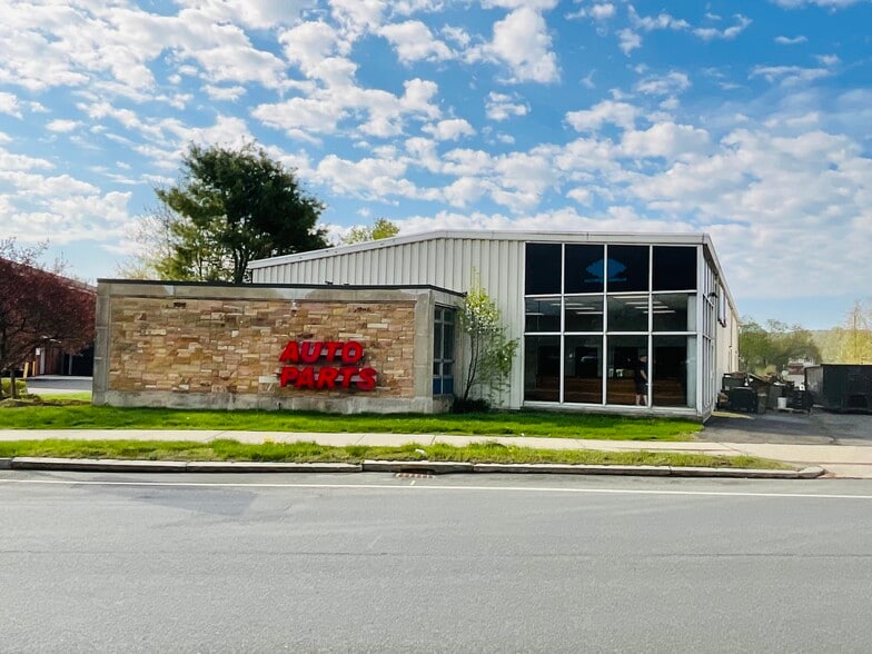 More Photos Of 113 West St, Pittsfield Storefront Retail Office For Sale