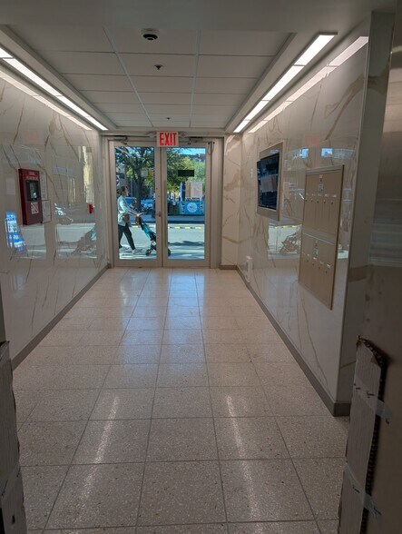 More Photos Of 4119-4123 Union St, Flushing Medical For Lease