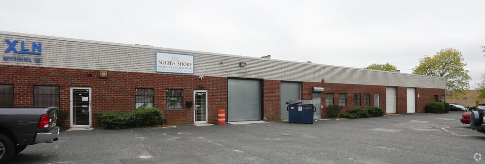 More Photos Of 181 E Industry Ct, Deer Park Warehouse For Lease