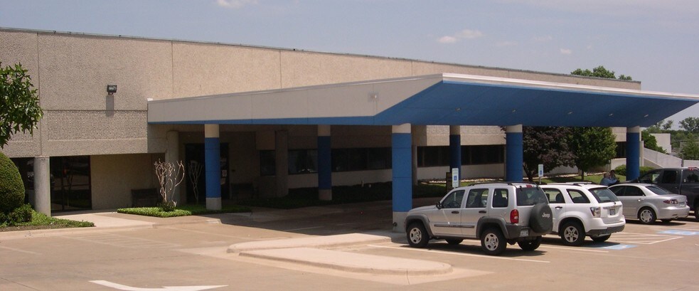More Photos Of 1405 Avenue T, Grand Prairie Warehouse For Lease