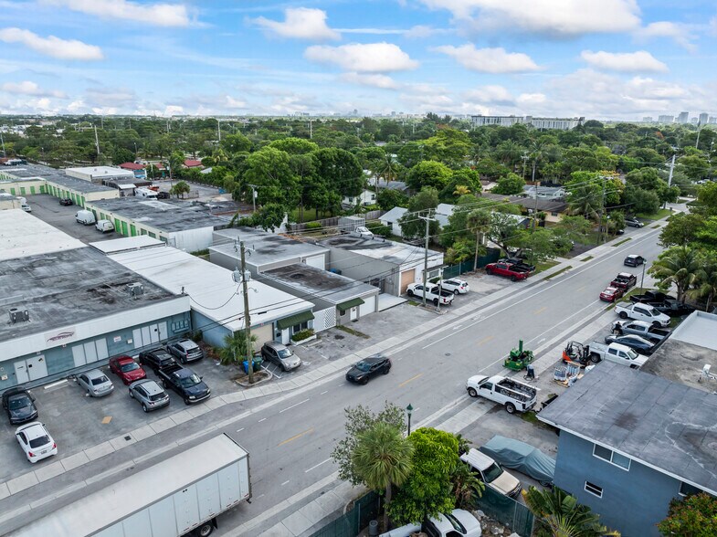 More Photos Of 539 NE 34th Ct, Oakland Park Warehouse For Lease