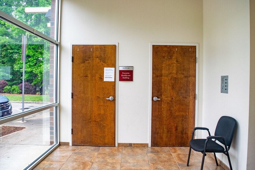 More Photos Of 951 Heather Park Dr, Garner Office For Lease