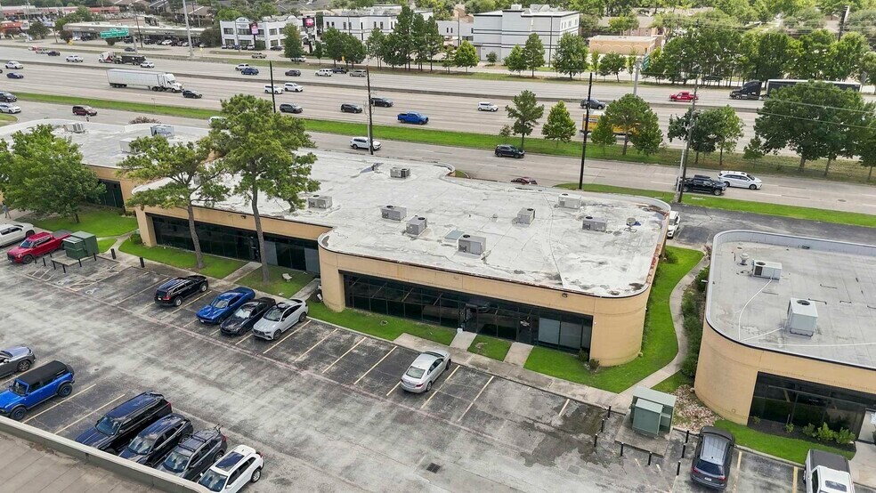 More Photos Of 25319 Interstate 45, Spring Medical For Lease