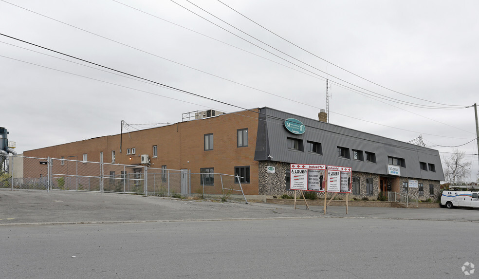 Primary Photo Of 4025 Boul Leman, Laval Warehouse For Sale