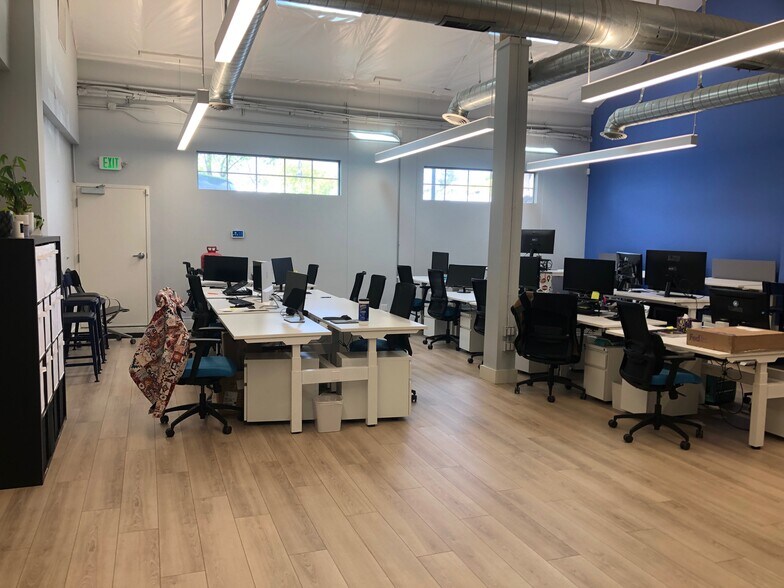 More Photos Of 801 High St, Palo Alto Research And Development For Lease