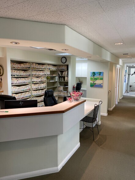 More Photos Of 400 Newport Center Dr, Newport Beach Medical For Lease