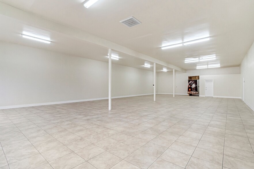 More Photos Of 3626 E Cesar Chavez Blvd, Fresno General Retail For Sale