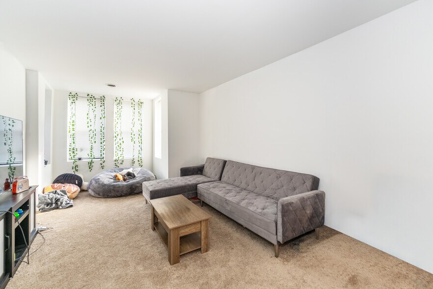 More Photos Of 2514 13th St NW, Washington Apartments For Sale