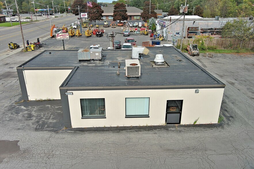 More Photos Of 2487 Niagara Falls Blvd, Tonawanda Restaurant For Lease