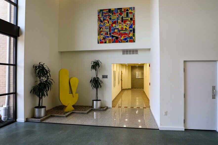 More Photos Of 90 Painters Mill Rd, Owings Mills Medical For Lease