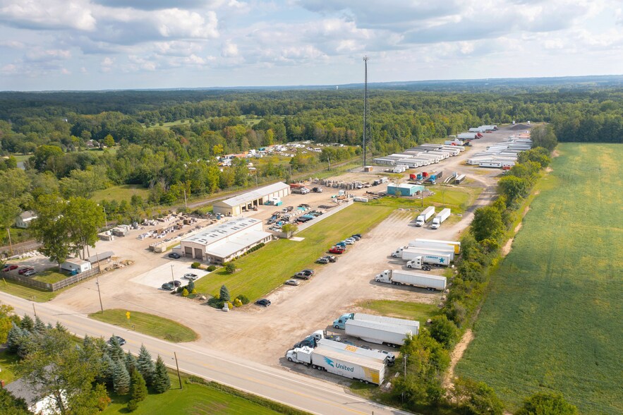 Primary Photo Of 5960 Center Rd, Valley City Truck Terminal For Sale