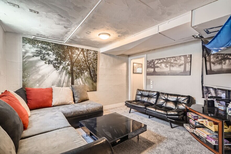 More Photos Of 4009 W 52nd Ave, Denver Specialty For Sale