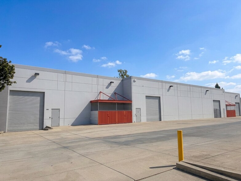 More Photos Of 1401 Stellar Dr, Oxnard Manufacturing For Lease