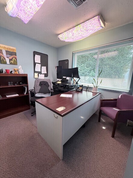 More Photos Of 3501-3511 SE Milwaukie Ave, Portland Office For Sale