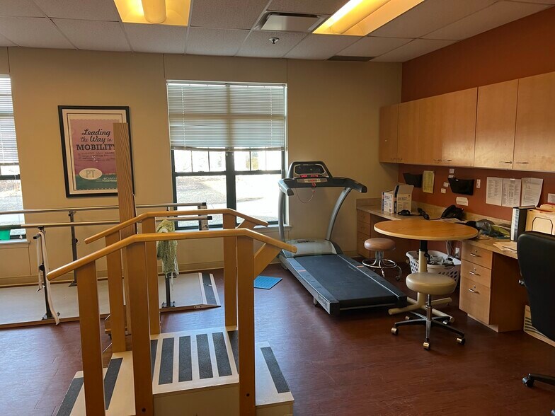 More Photos Of 7000 Cochran Rd, Solon Skilled Nursing Facility For Sale