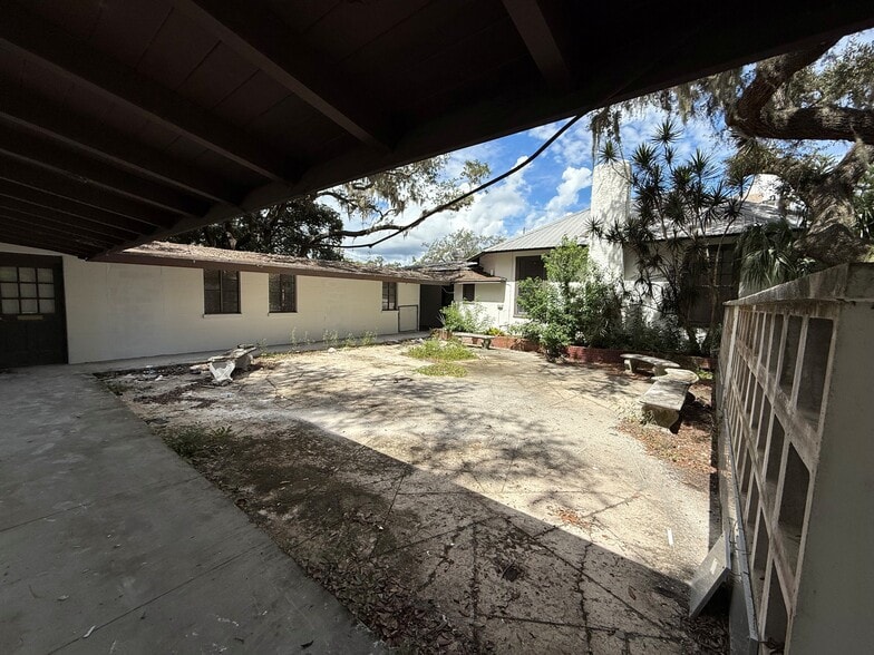 More Photos Of 18-20 E Pleasant St, Avon Park Religious Facility For Sale