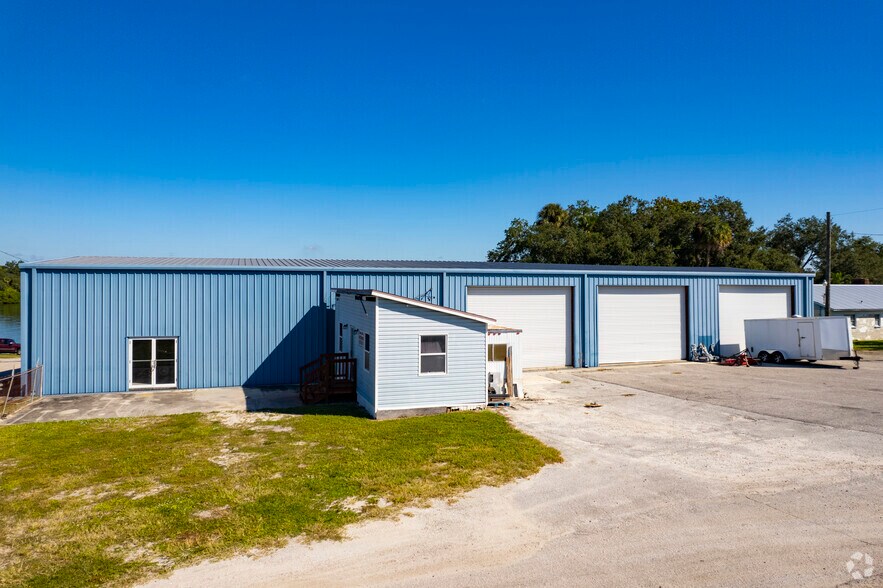 More Photos Of 9810 Vaughn St, Gibsonton Marina For Sale