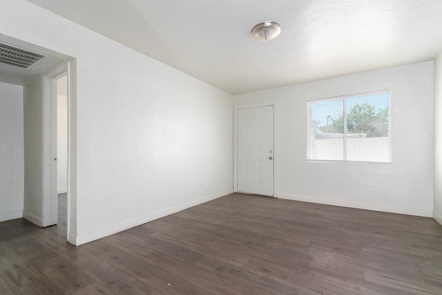 More Photos Of 2142 E Taylor St, Phoenix Multifamily For Sale