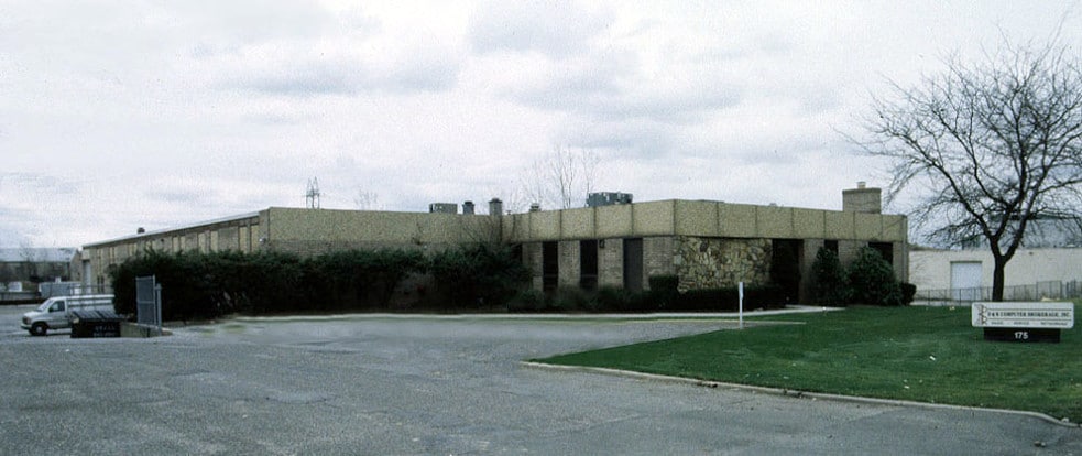 More Photos Of 175-183 Bethpage Sweet Hollow Rd, Old Bethpage Warehouse For Sale