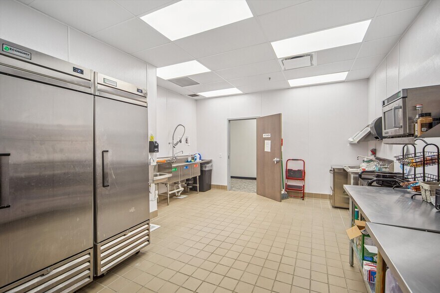 More Photos Of 801 NE Venture Dr, Waukee Daycare Center For Sale