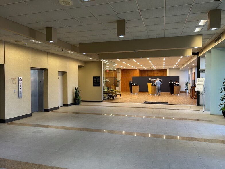 More Photos Of 909 S Meridian Ave, Oklahoma City Office For Lease