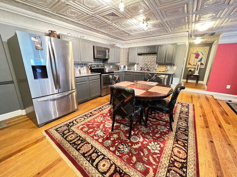 More Photos Of 736 S Main St, Burlington Freestanding For Sale