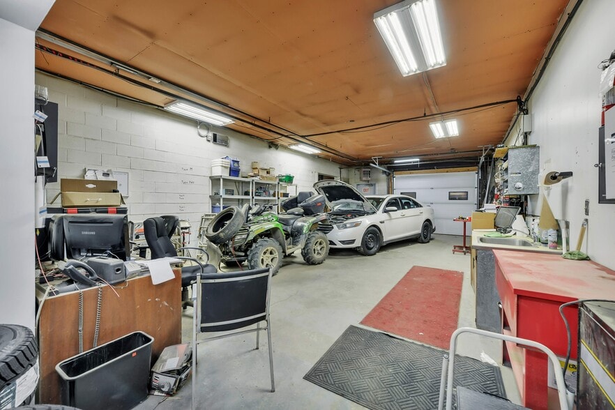 More Photos Of 4727 60 St, Red Deer Service For Sale