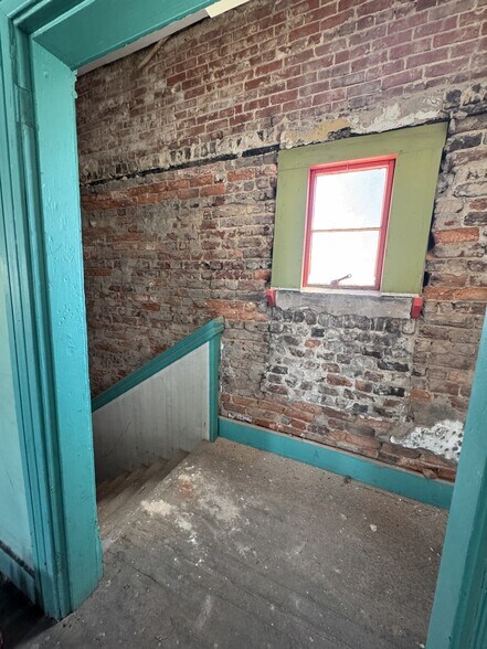 More Photos Of 24 N Lexington Ave, Asheville Storefront Retail Office For Sale