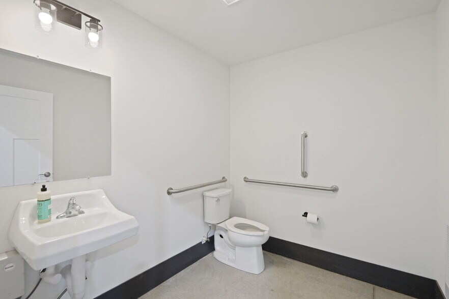 More Photos Of 407 Wengel dr, Reedsburg Light Manufacturing For Lease