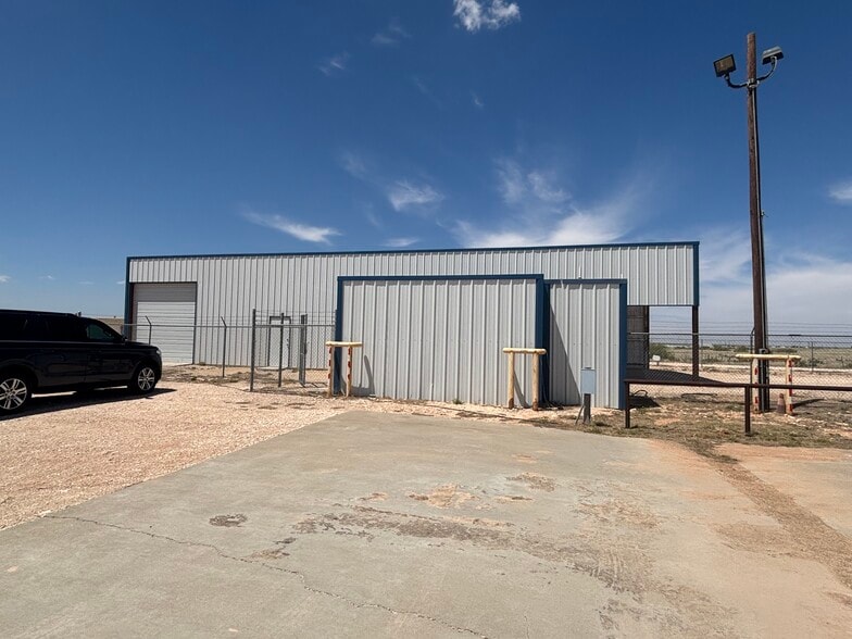 Primary Photo Of 1942 FM2371, Andrews Warehouse For Lease