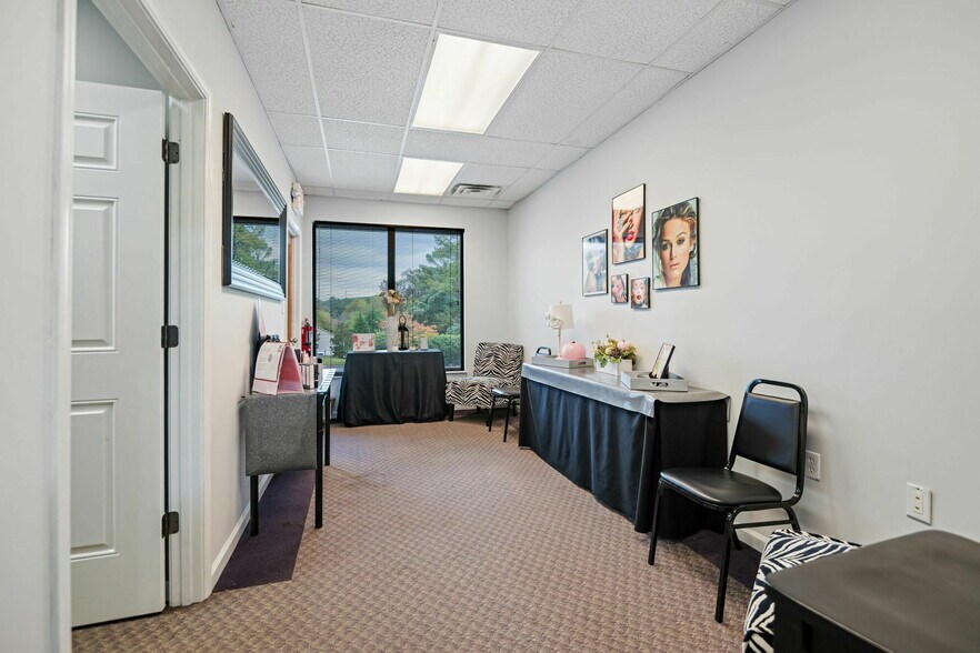 More Photos Of 9080 Barbee Ln, Knoxville Medical For Lease