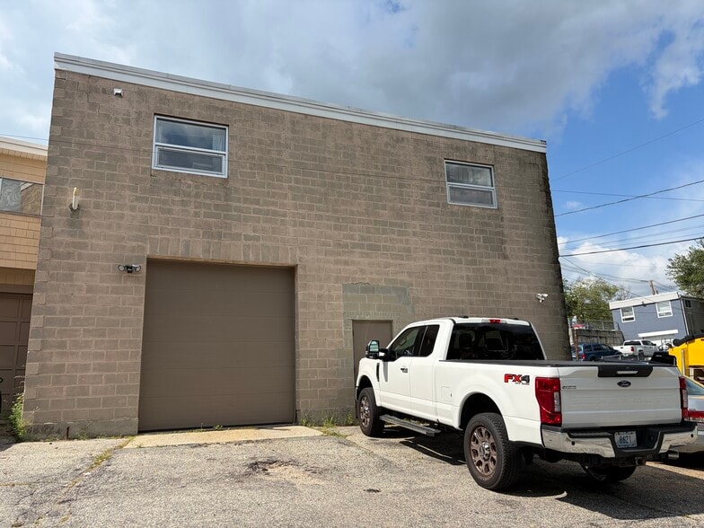 More Photos Of 197 Putnam Pike, Johnston Freestanding For Sale