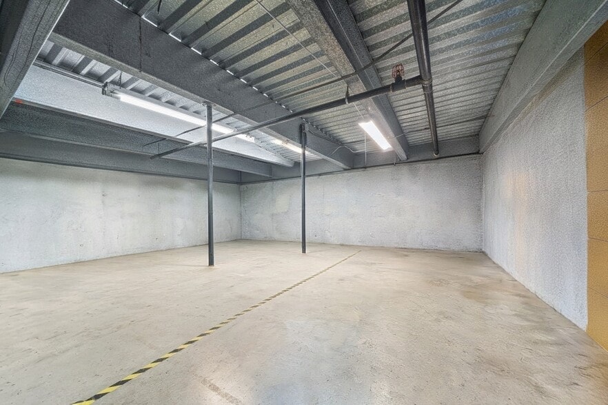 More Photos Of 4081 Seaport Blvd, West Sacramento Warehouse For Lease