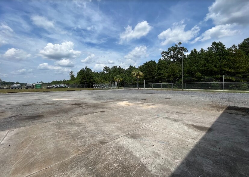 More Photos Of 2700 Highway 52, Moncks Corner Showroom For Lease