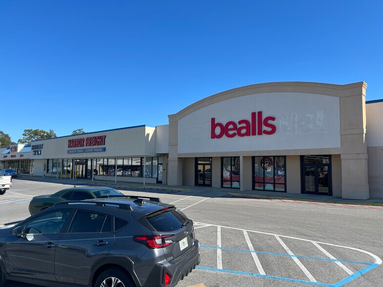 More Photos Of 400 N Navy Blvd, Pensacola Unknown For Lease