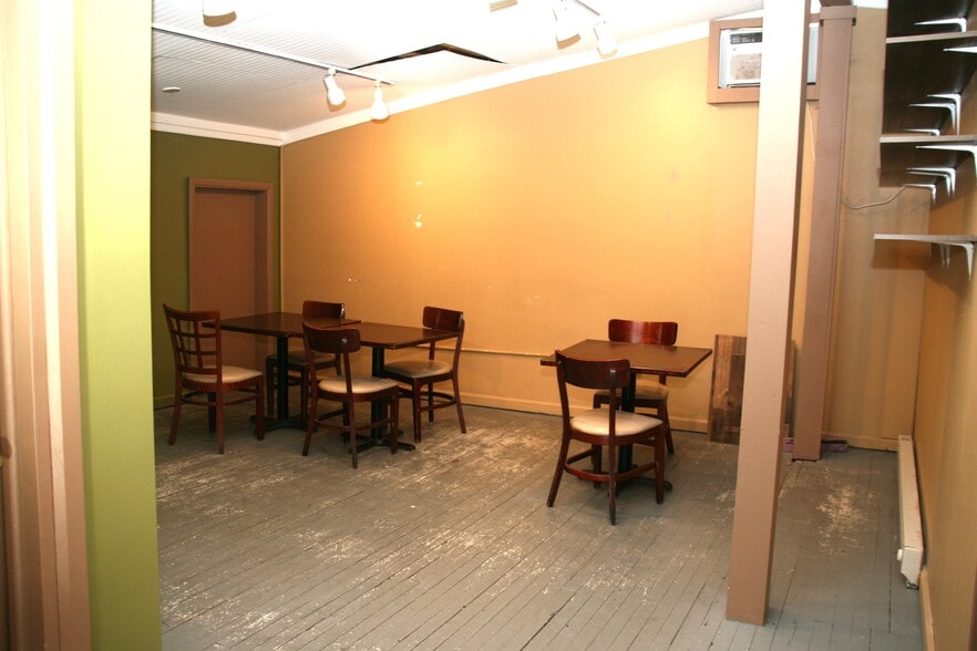 More Photos Of 39 Mine St, Flemington Freestanding For Lease