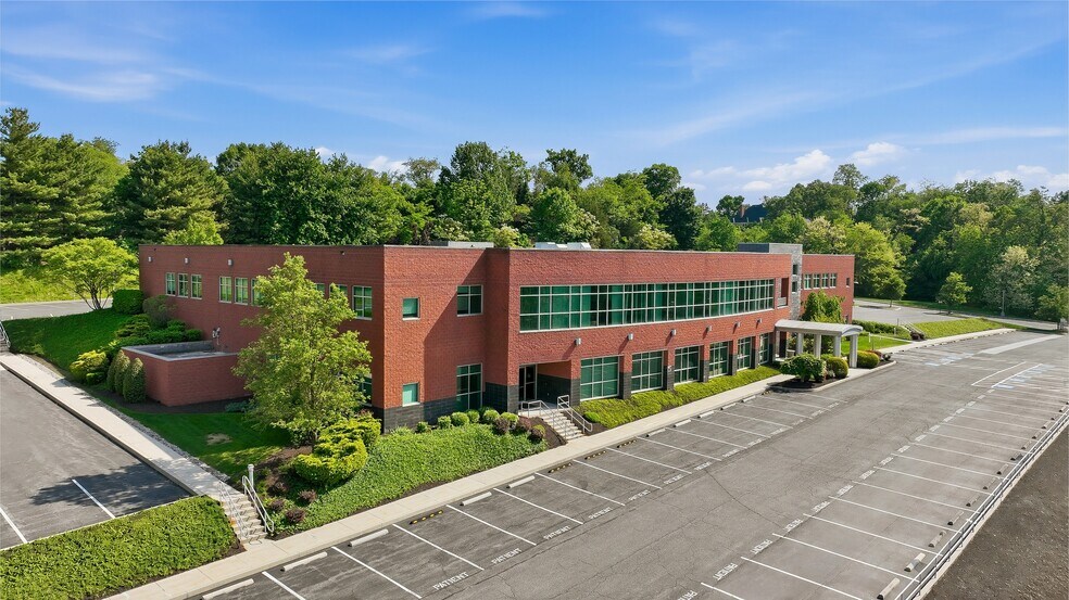 More Photos Of 3 Walnut St, Lemoyne Medical For Lease