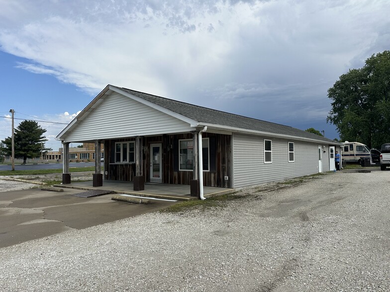 Primary Photo Of 445 W Elm St, Waverly General Retail For Sale