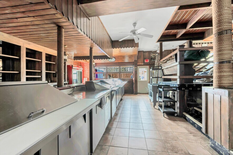 More Photos Of , Brookfield Unknown For Sale