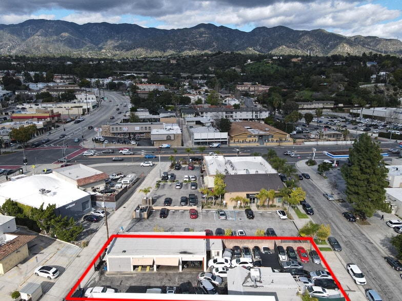 More Photos Of 3713-3715 Clifton Pl, Montrose Auto Repair For Sale